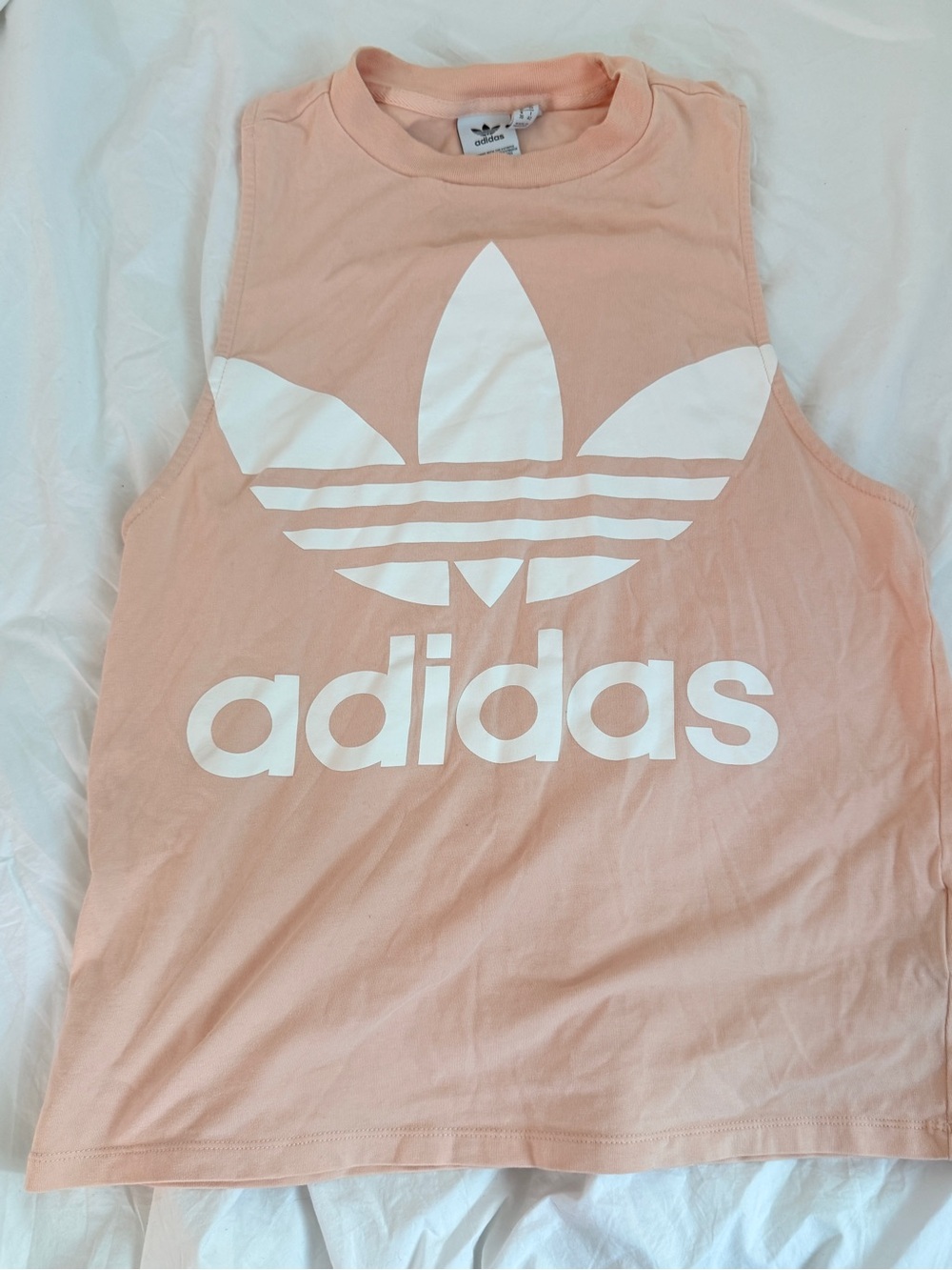 Vintage women’s adidas racerback Tank Top in sz small to medium